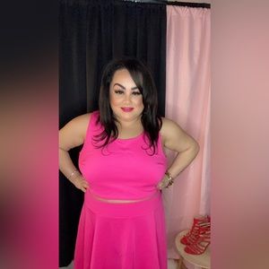 Two piece skirt and top matching set w/tags. Perfect for spring and summer.